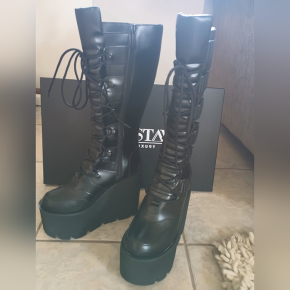 Killstar - Lugosi Black Combat Lace-Up Boots - Picture 7 of 10